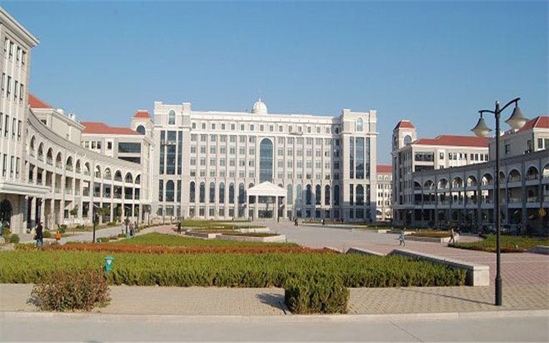 25青岛职业技术学院.jpg